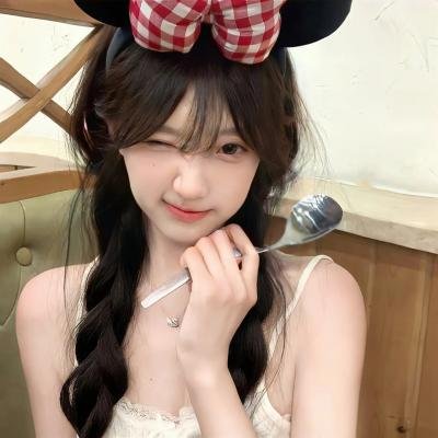 大小姐别撩了，我只想安静卧个底